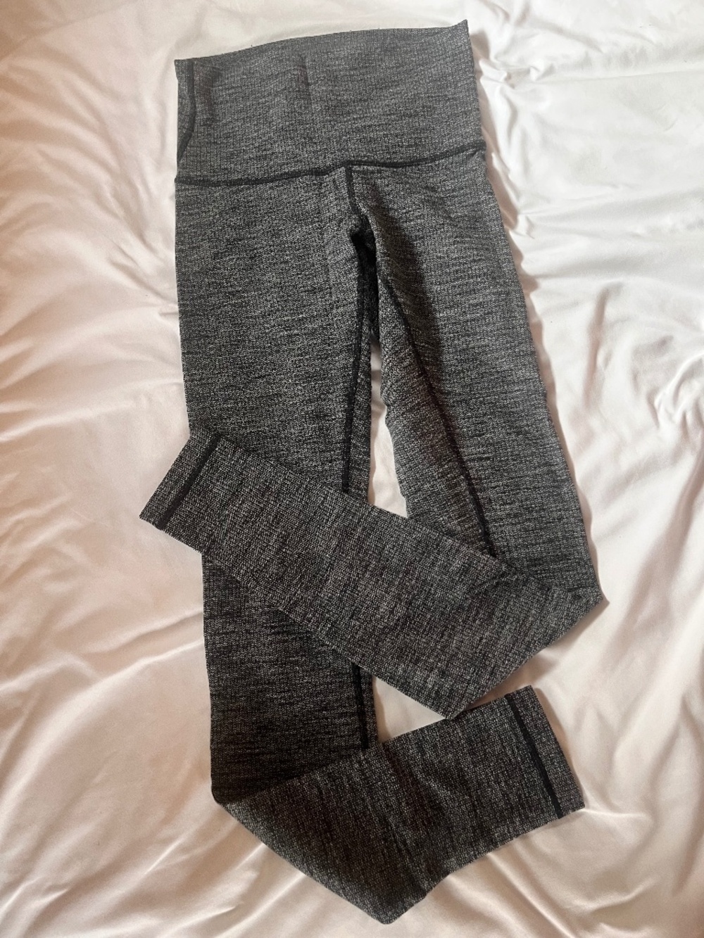 Lululemon wunder under